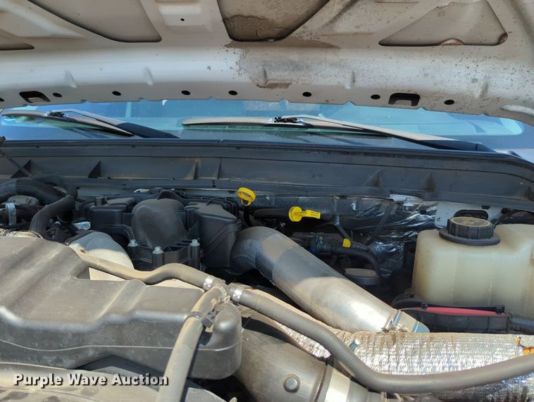 image for item KB9404 2016 Ford F550  truck cab and chassis