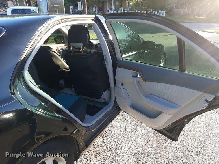 image for item KD9227 2000 Mercedes Benz S500