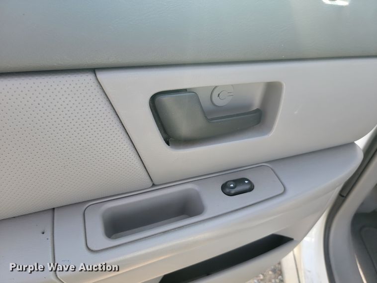 image for item KS9178 2006 Ford Taurus SE