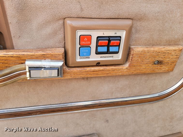 image for item KS9181 1989 Ford E350 Cabriolet  van