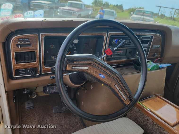 image for item KS9181 1989 Ford E350 Cabriolet  van