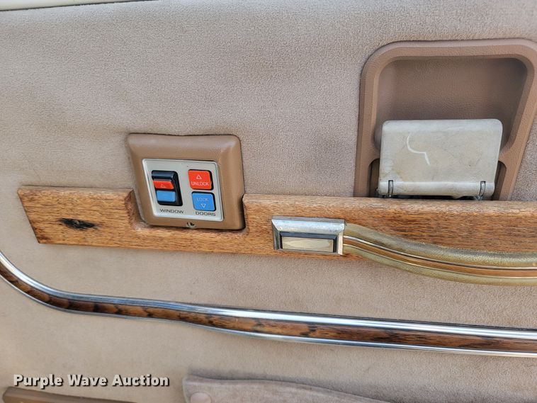 image for item KS9181 1989 Ford E350 Cabriolet  van