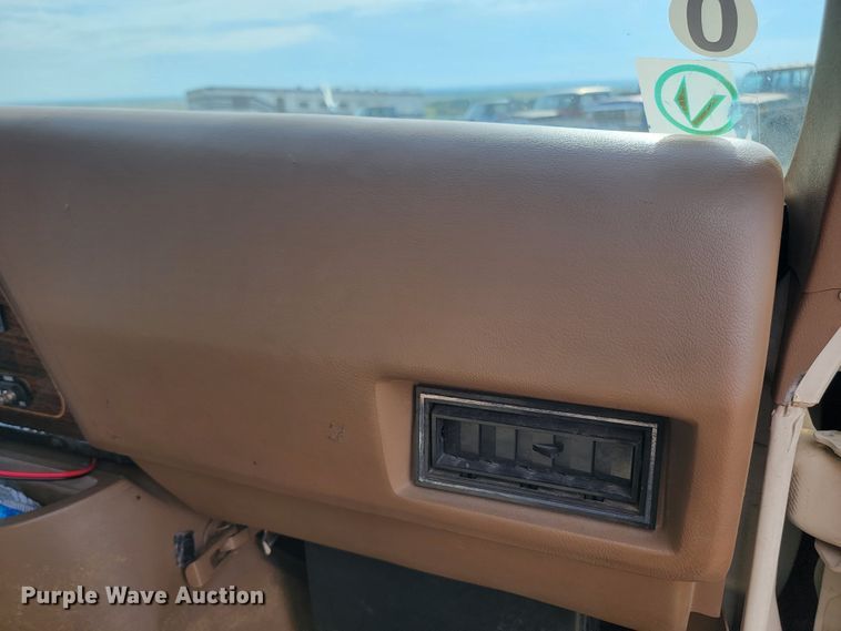 image for item KS9181 1989 Ford E350 Cabriolet  van