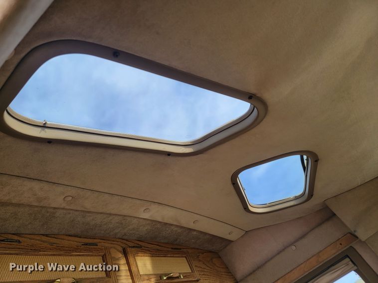 image for item KS9181 1989 Ford E350 Cabriolet  van