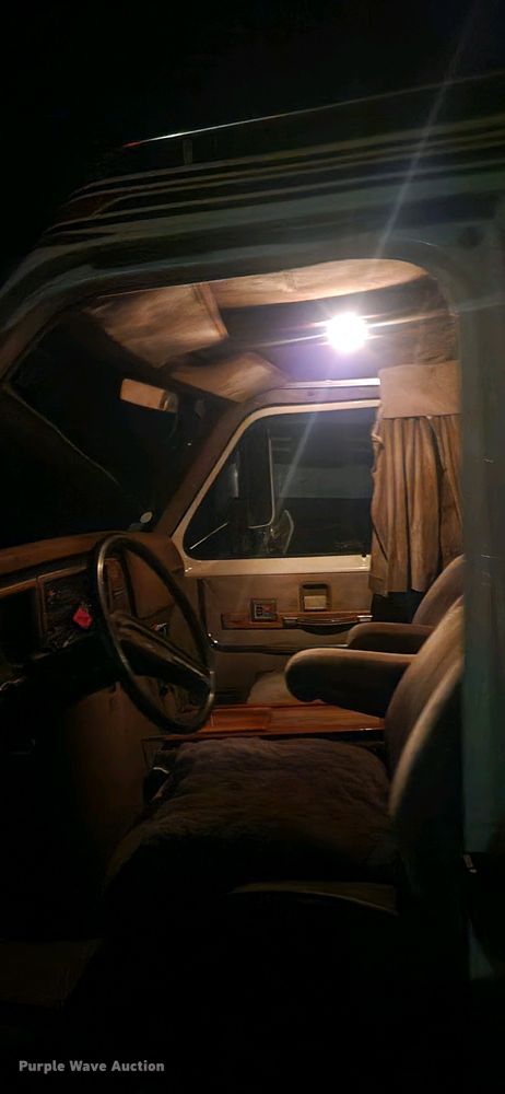 image for item KS9181 1989 Ford E350 Cabriolet  van