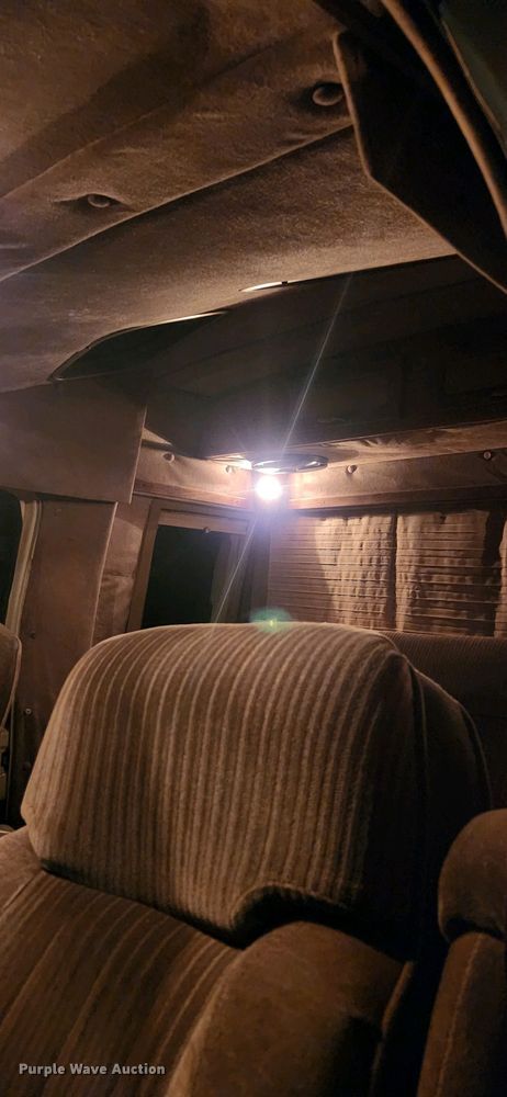 image for item KS9181 1989 Ford E350 Cabriolet  van