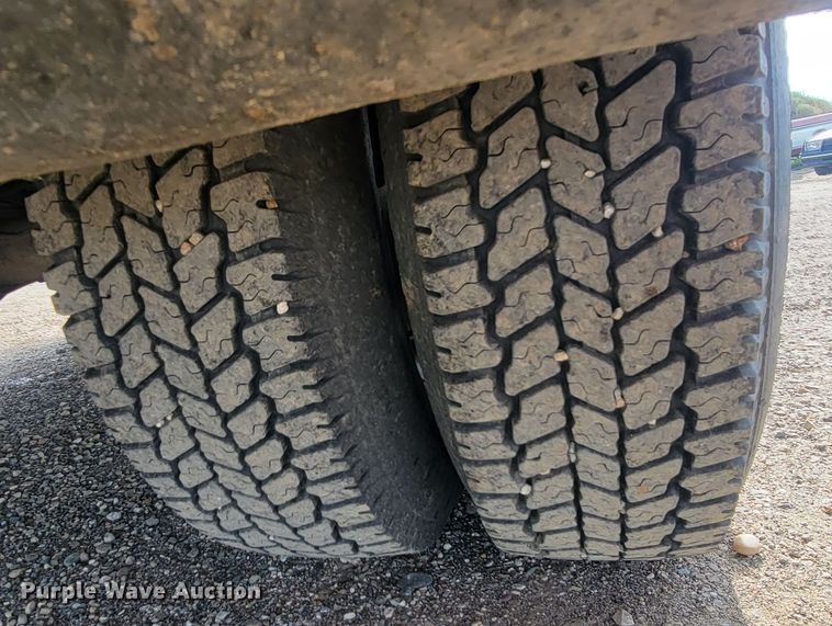 image for item KS9181 1989 Ford E350 Cabriolet  van