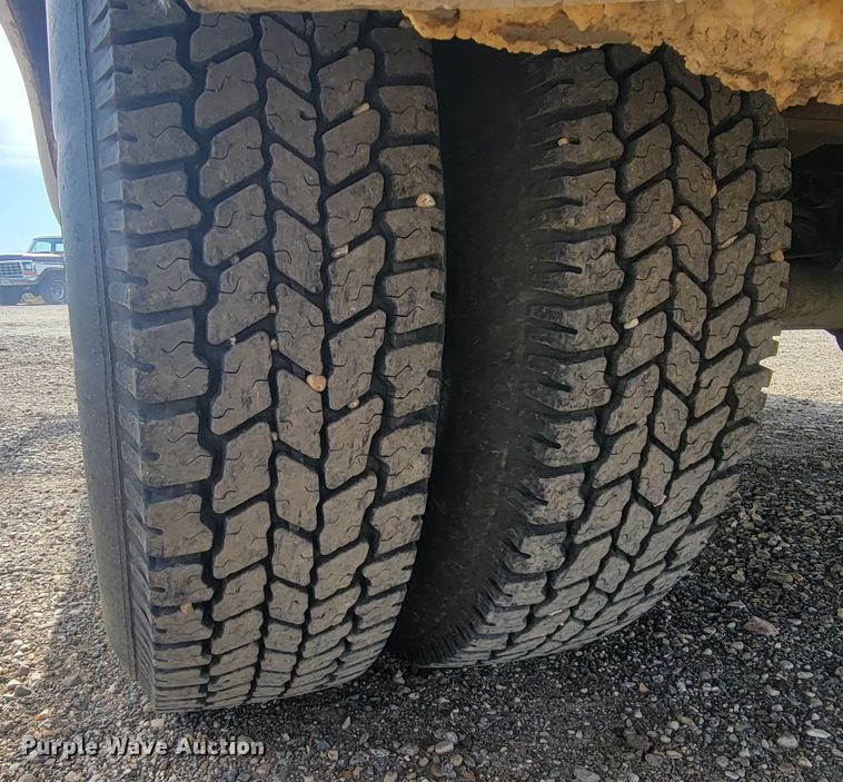 image for item KS9181 1989 Ford E350 Cabriolet  van