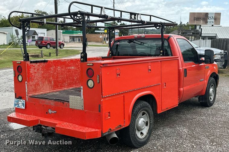 image for item KT9341 2006 Ford F250 Super Duty  utility bed pickup truck