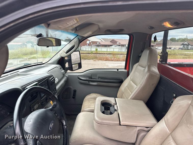 image for item KT9341 2006 Ford F250 Super Duty  utility bed pickup truck