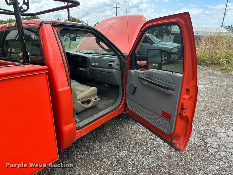 image for item KT9341 2006 Ford F250 Super Duty  utility bed pickup truck