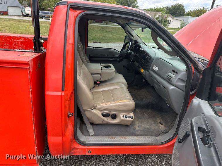 image for item KT9341 2006 Ford F250 Super Duty  utility bed pickup truck