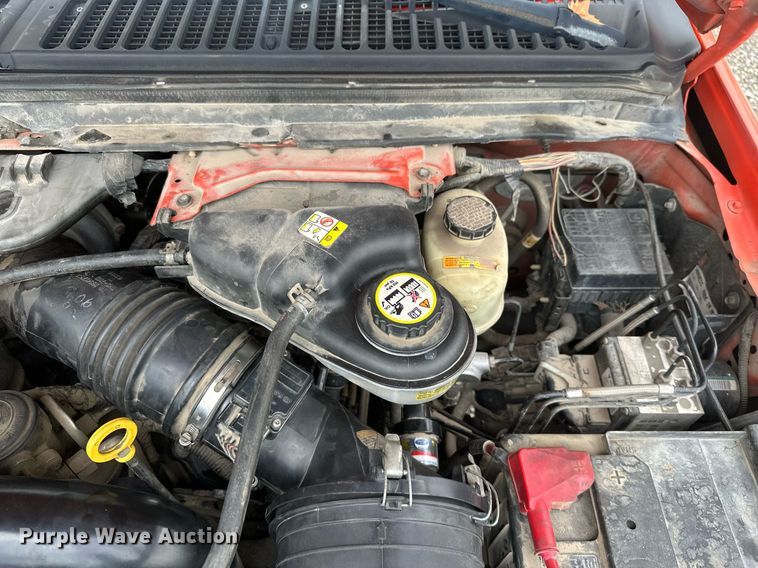 image for item KT9341 2006 Ford F250 Super Duty  utility bed pickup truck