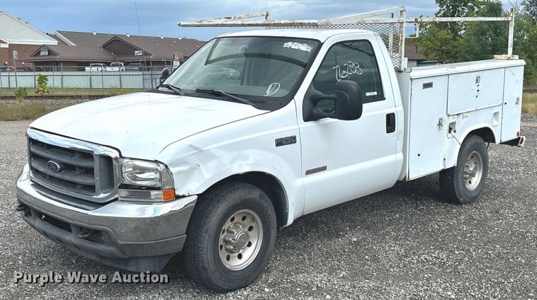 image for item KT9342 2004 Ford F250 Super Duty  utility bed pickup truck