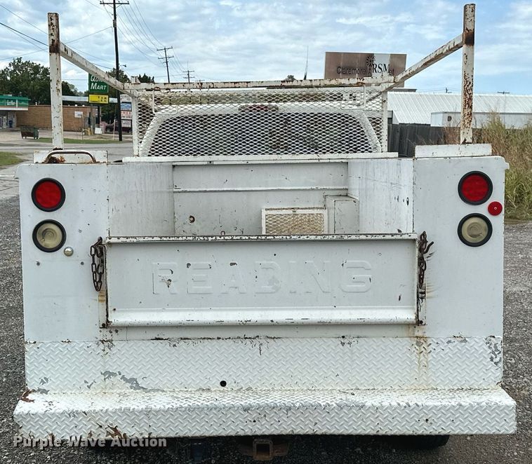 image for item KT9342 2004 Ford F250 Super Duty  utility bed pickup truck