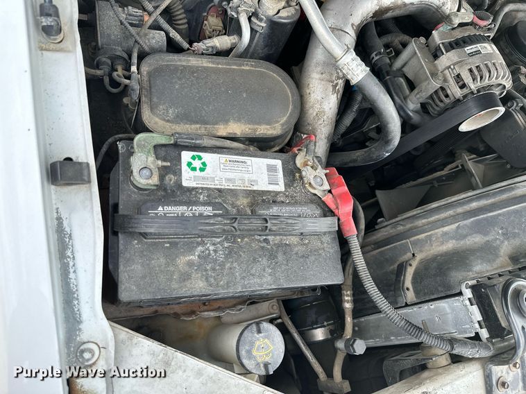 image for item KT9342 2004 Ford F250 Super Duty  utility bed pickup truck