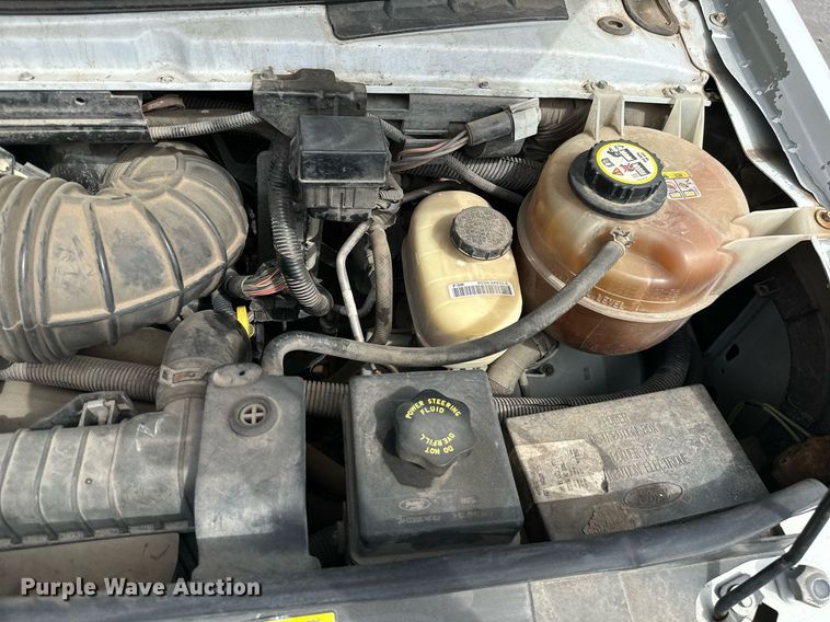 image for item KT9348 2008 Ford E350 Super Duty  shuttle bus