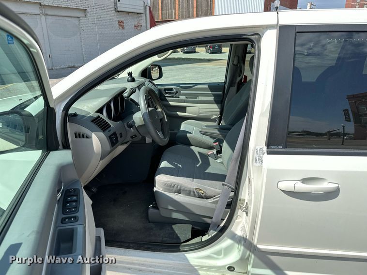 image for item KT9349 2010 Dodge Grand Caravan  handicap accessible van