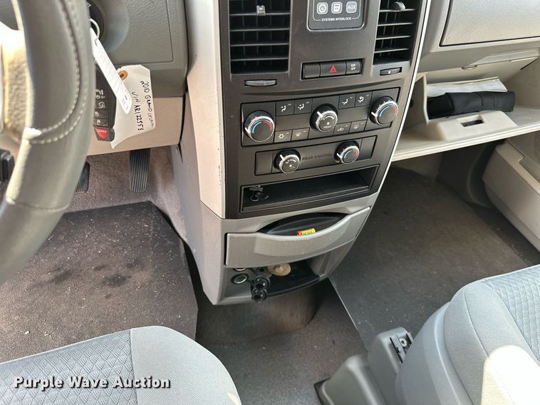 image for item KT9349 2010 Dodge Grand Caravan  handicap accessible van