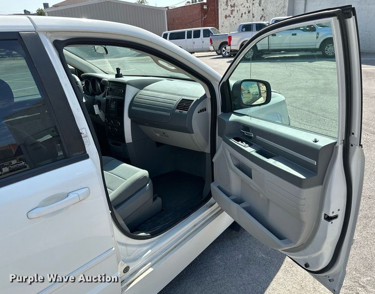 image for item KT9349 2010 Dodge Grand Caravan  handicap accessible van