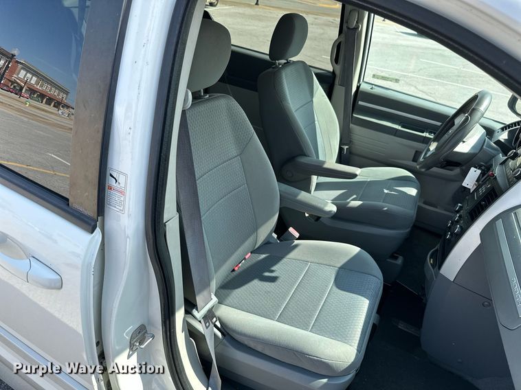 image for item KT9349 2010 Dodge Grand Caravan  handicap accessible van