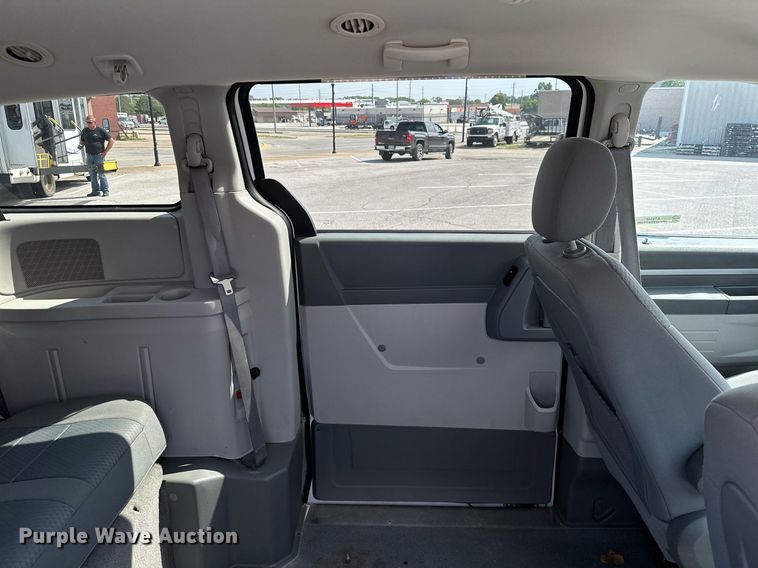image for item KT9349 2010 Dodge Grand Caravan  handicap accessible van