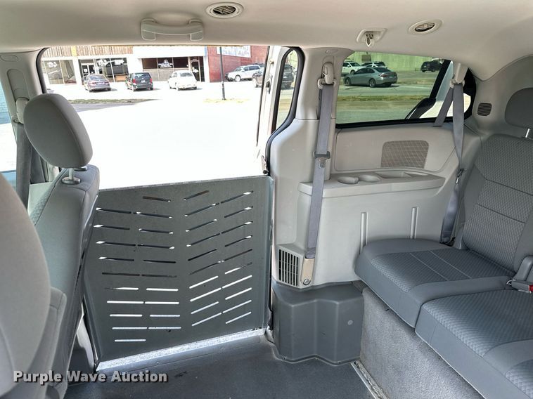 image for item KT9349 2010 Dodge Grand Caravan  handicap accessible van