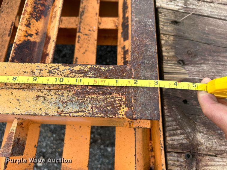 image for item KW9174 1999 Hudson Brothers  equipment trailer