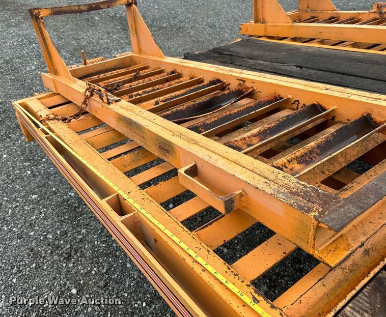 image for item KW9174 1999 Hudson Brothers  equipment trailer