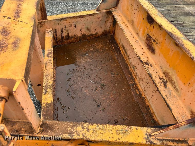 image for item KW9174 1999 Hudson Brothers  equipment trailer