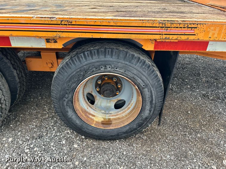 image for item KW9174 1999 Hudson Brothers  equipment trailer