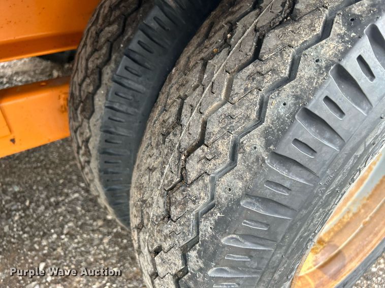 image for item KW9174 1999 Hudson Brothers  equipment trailer