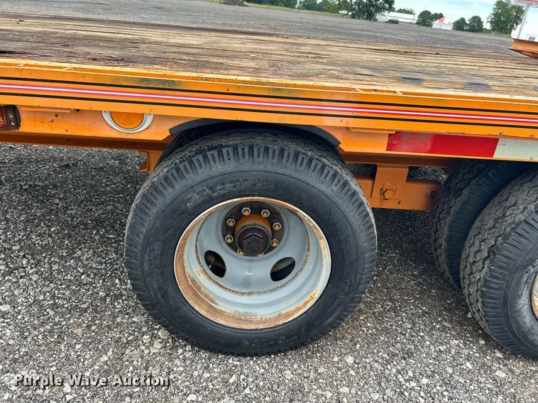 image for item KW9174 1999 Hudson Brothers  equipment trailer