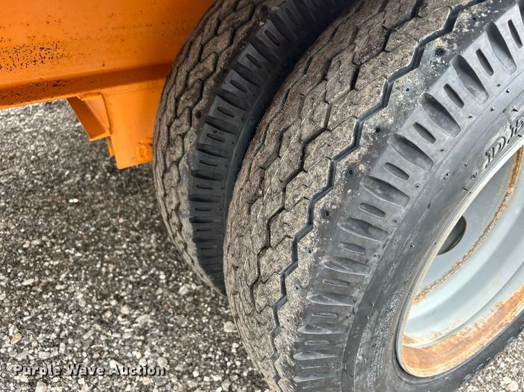 image for item KW9174 1999 Hudson Brothers  equipment trailer