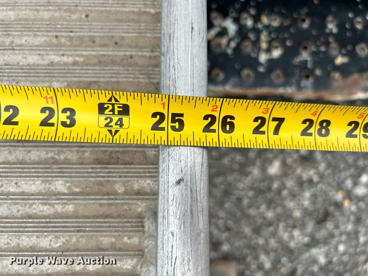 image for item KW9178 2012 GMC Savana  box truck