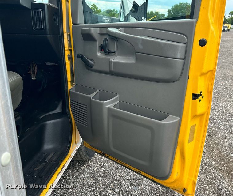 image for item KW9178 2012 GMC Savana  box truck