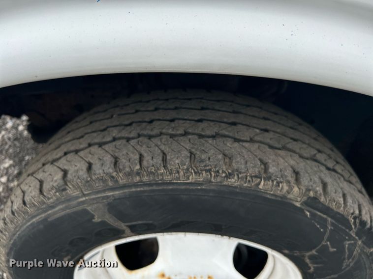 image for item KW9178 2012 GMC Savana  box truck