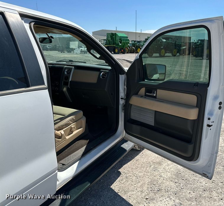 image for item KX9740 2014 Ford F150 XLT SuperCrew pickup truck