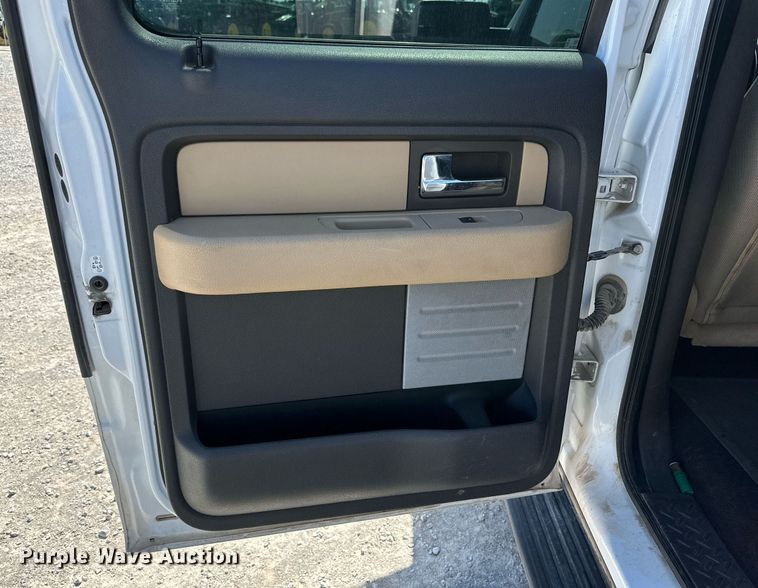 image for item KX9740 2014 Ford F150 XLT SuperCrew pickup truck