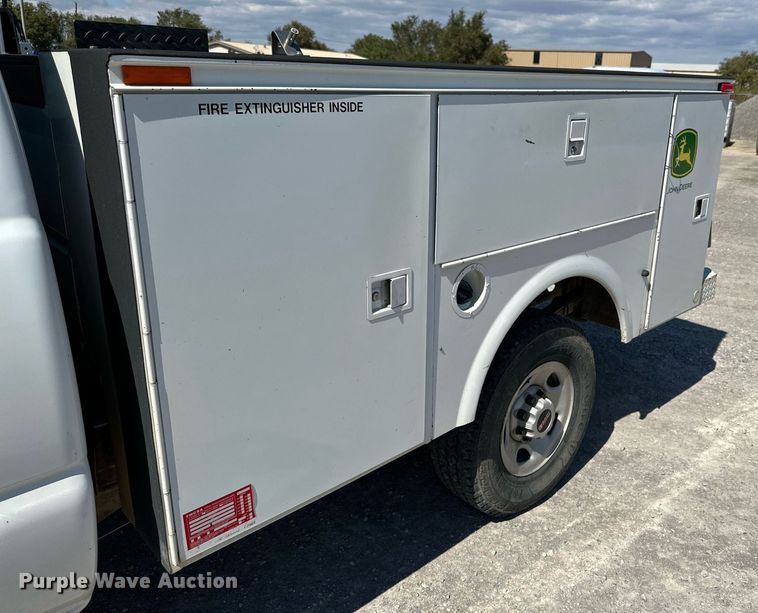 image for item KX9741 2006 GMC Sierra 2500HD utility bed pickup truck