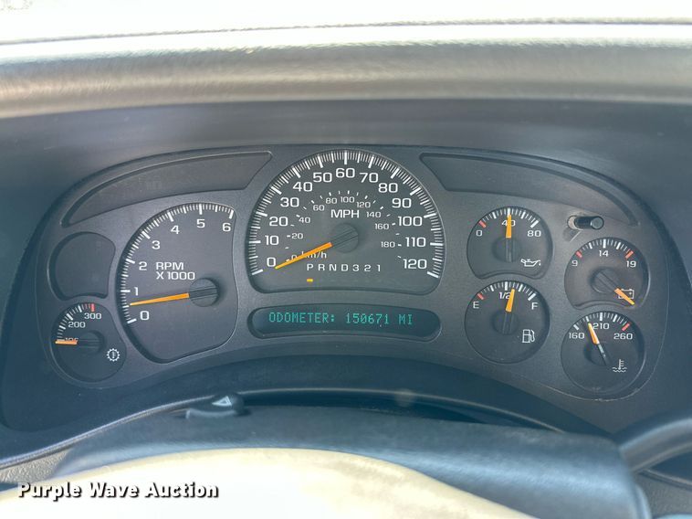 image for item KX9741 2006 GMC Sierra 2500HD utility bed pickup truck