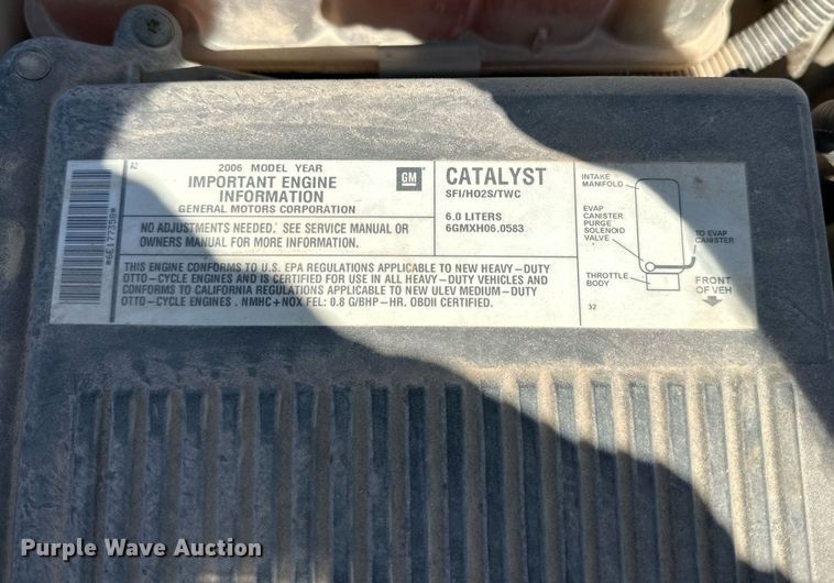 image for item KX9741 2006 GMC Sierra 2500HD utility bed pickup truck