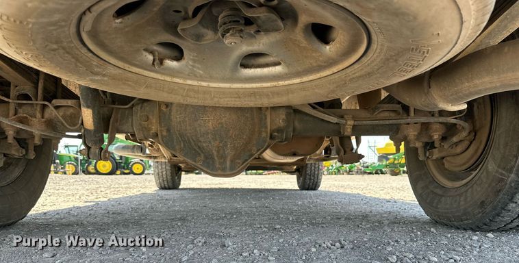 image for item KX9741 2006 GMC Sierra 2500HD utility bed pickup truck