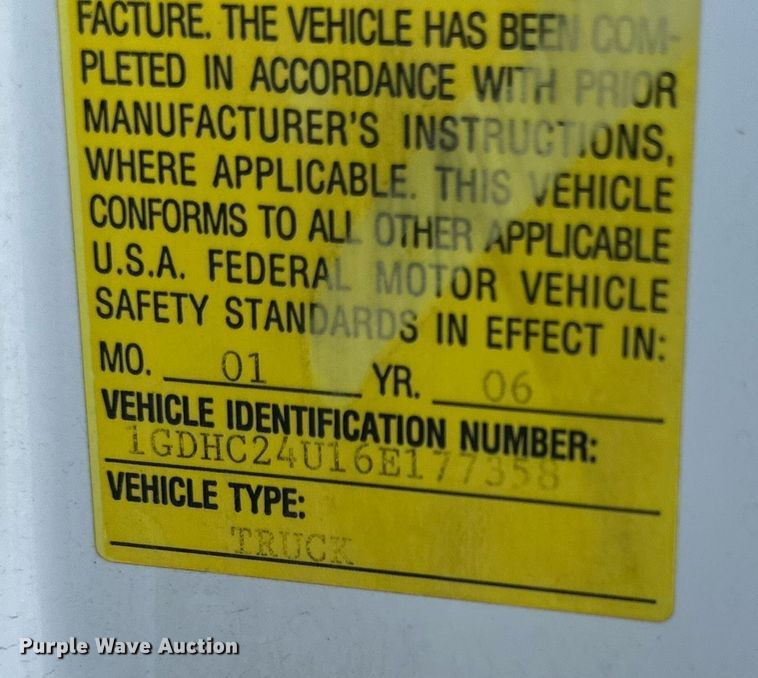 image for item KX9741 2006 GMC Sierra 2500HD utility bed pickup truck