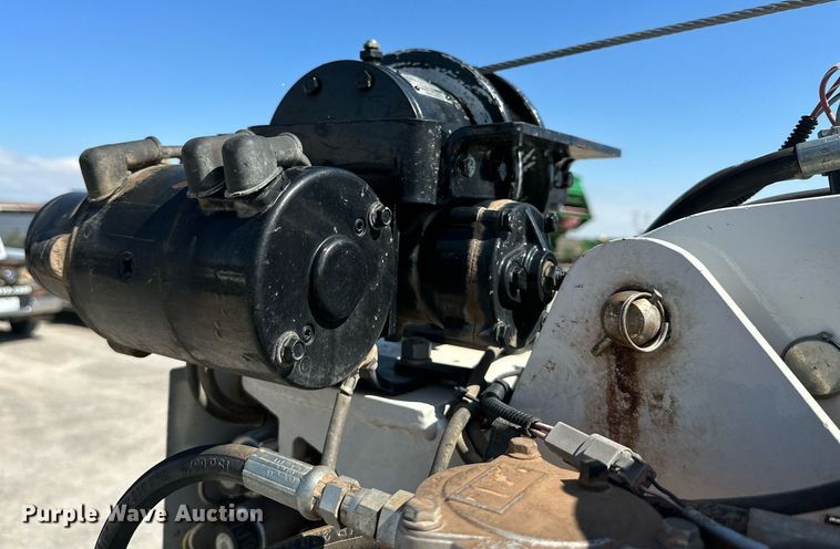 image for item KX9742 2009 GMC Sierra 3500HD utility bed pickup truck