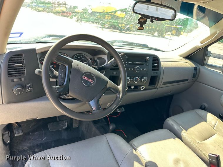 image for item KX9742 2009 GMC Sierra 3500HD utility bed pickup truck