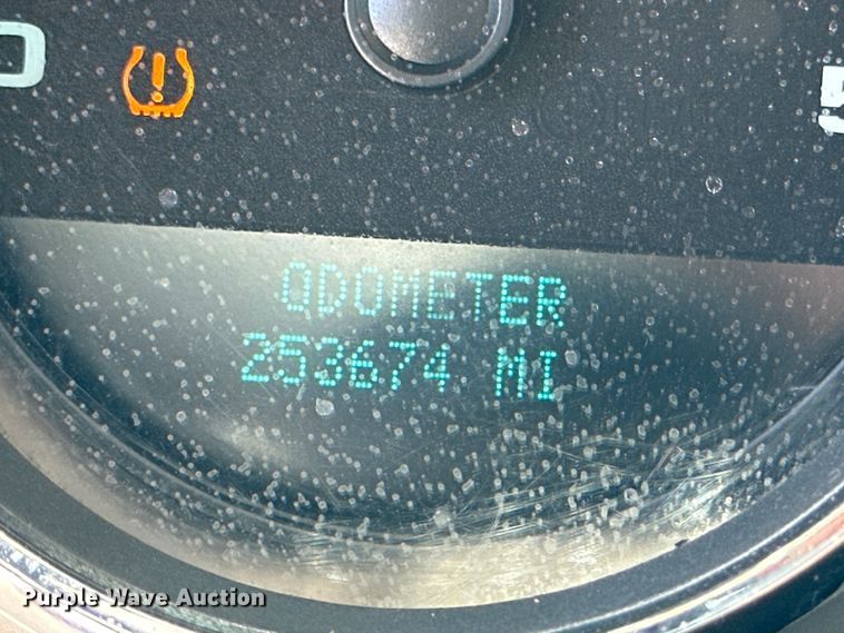 image for item KX9742 2009 GMC Sierra 3500HD utility bed pickup truck