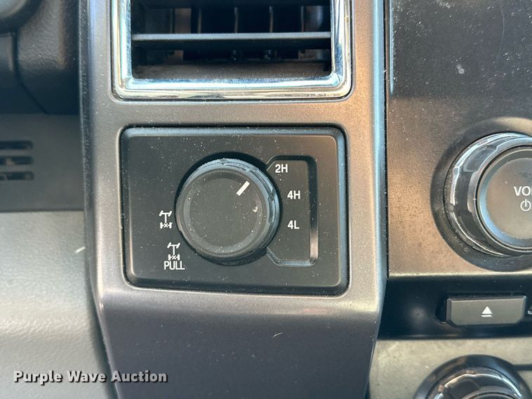 image for item KX9743 2015 Ford F150 XLT  SuperCrew pickup truck