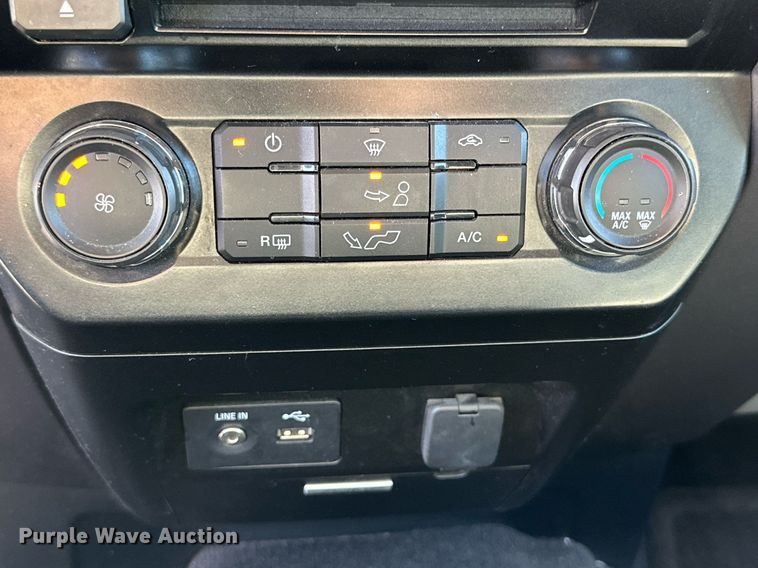 image for item KX9743 2015 Ford F150 XLT  SuperCrew pickup truck