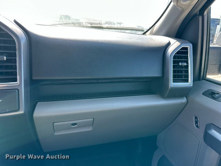 image for item KX9743 2015 Ford F150 XLT  SuperCrew pickup truck